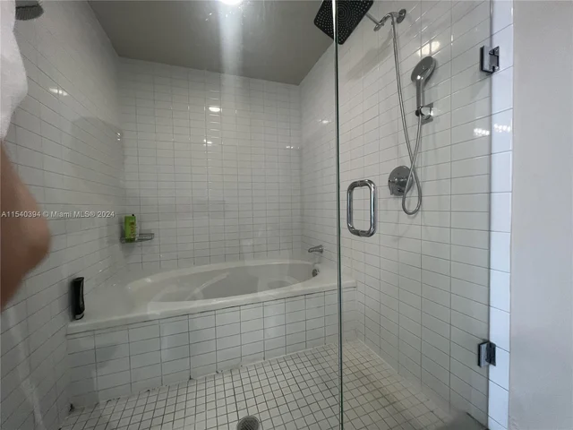 888 Biscayne Blvd # 5504, Miami FL 33132