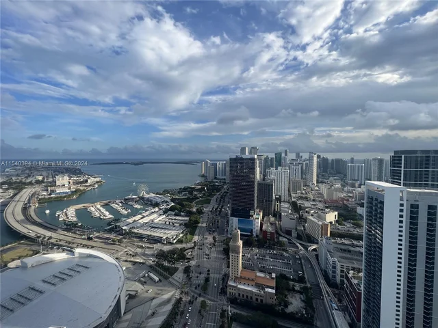 888 Biscayne Blvd # 5504, Miami FL 33132