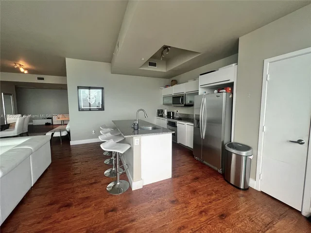 888 Biscayne Blvd # 5504, Miami FL 33132