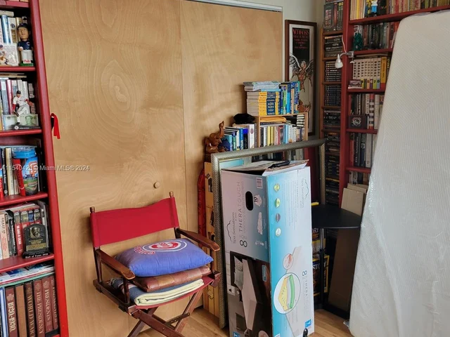 800 Parkview Dr # 930, Hallandale Beach FL 33009