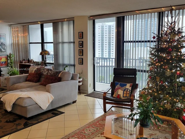 800 Parkview Dr # 930, Hallandale Beach FL 33009