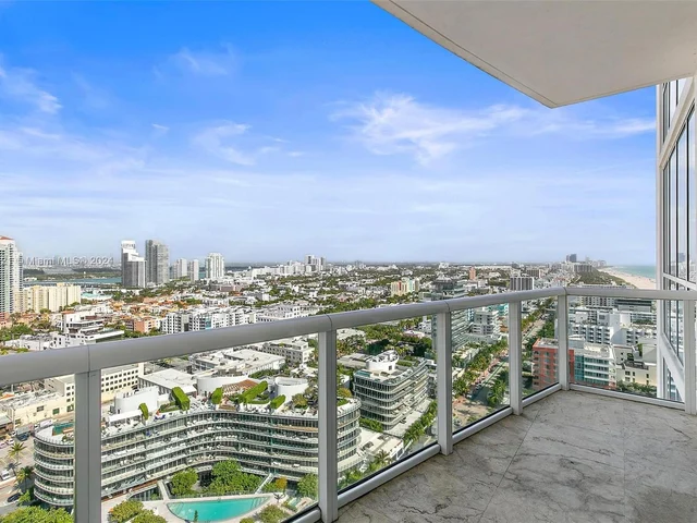 50 S Pointe Dr # 2505, Miami Beach FL 33139