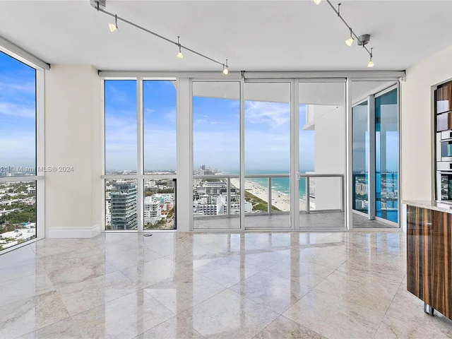 50 S Pointe Dr # 2505, Miami Beach FL 33139