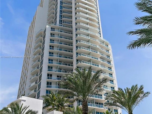 50 S Pointe Dr # 2505, Miami Beach FL 33139