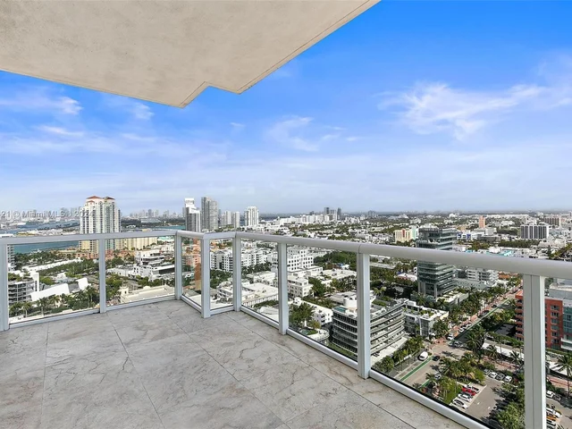 50 S Pointe Dr # 2505, Miami Beach FL 33139