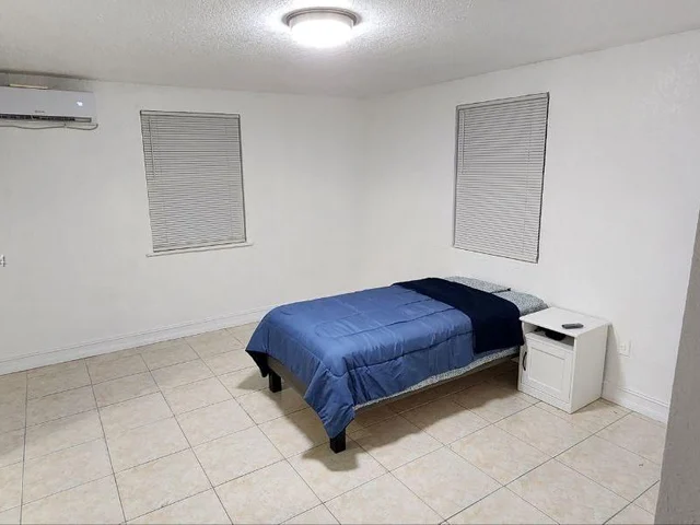 1545 NW 15th Ter # 1, Fort Lauderdale FL 33311