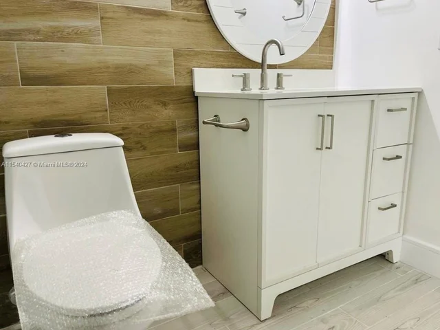 2600 S University Dr # 130, Davie FL 33328