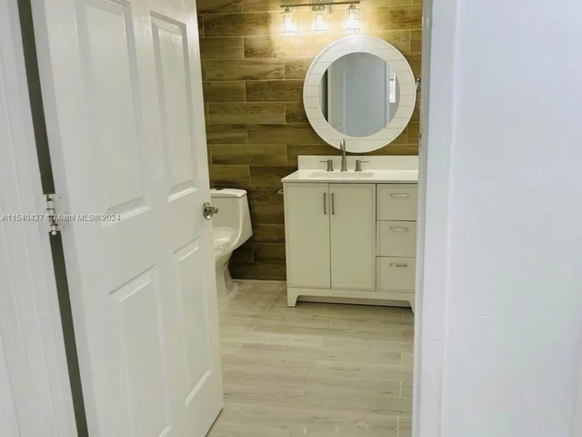 2600 S University Dr # 130, Davie FL 33328