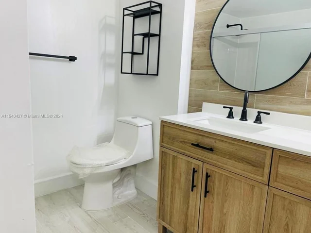 2600 S University Dr # 130, Davie FL 33328