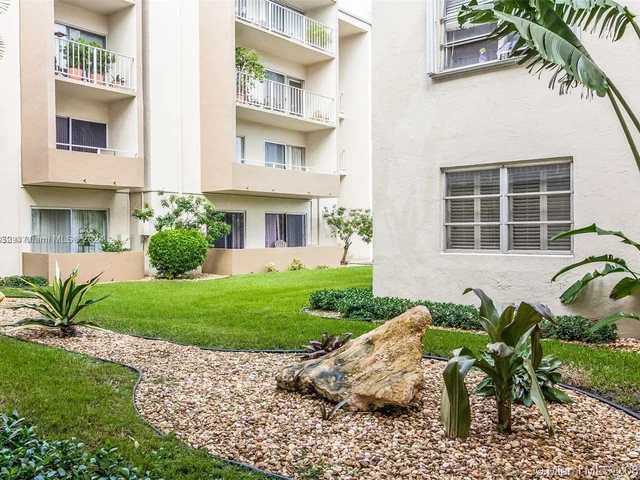 7785 SW 86th St # 116, Miami FL 33143