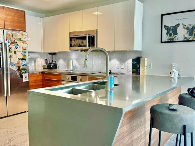 601 NE 27th St # 1001, Miami FL 33137