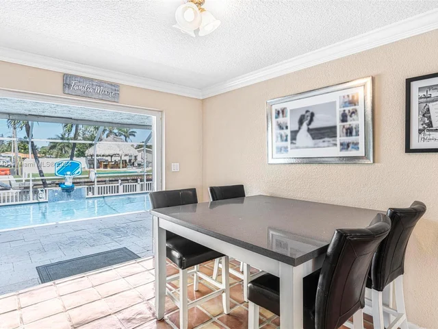 421 SW 18th St, Pompano Beach FL 33060