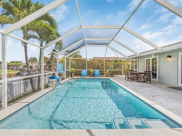 421 SW 18th St, Pompano Beach FL 33060