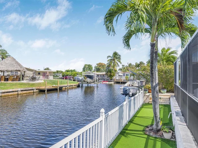 421 SW 18th St, Pompano Beach FL 33060