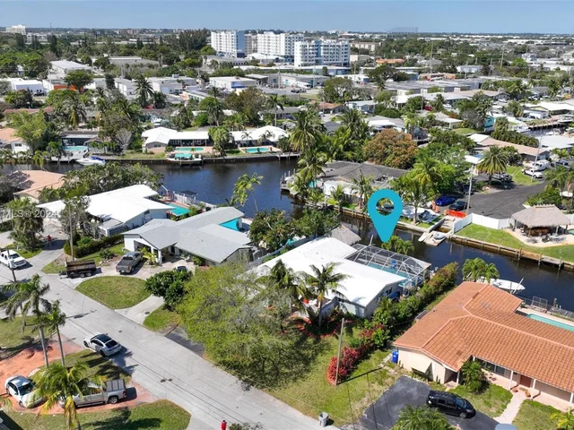 421 SW 18th St, Pompano Beach FL 33060