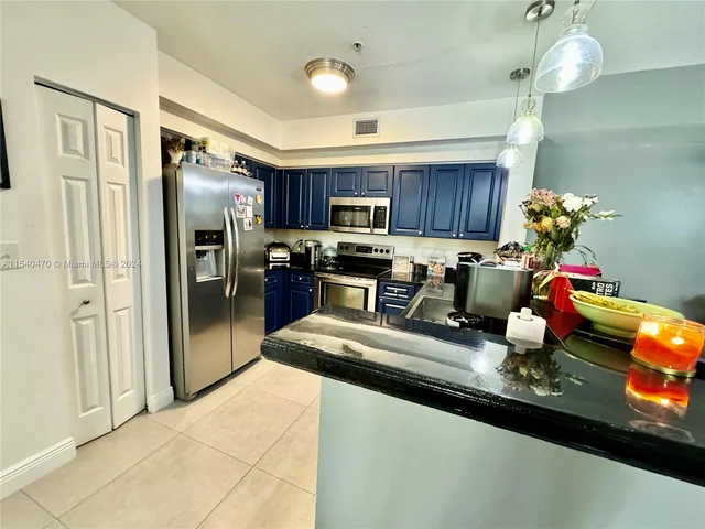 6831 SW 44th St # 305, Miami FL 33155