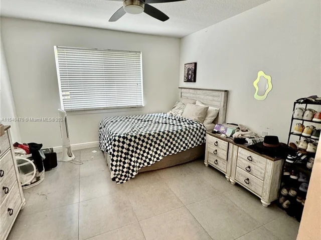 6831 SW 44th St # 305, Miami FL 33155