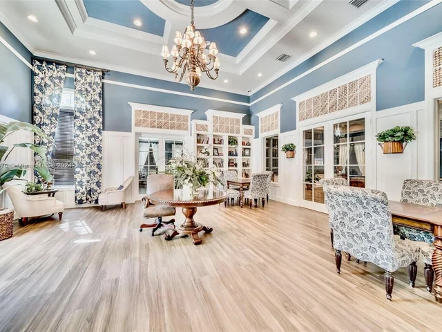 6831 SW 44th St # 305, Miami FL 33155