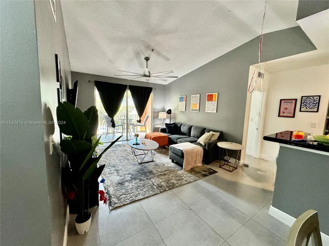 6831 SW 44th St # 305, Miami FL 33155