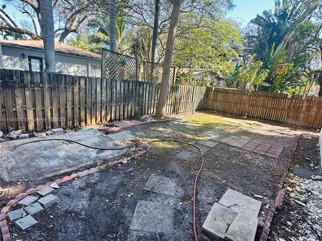 825 SW 30th St # 2, Fort Lauderdale FL 33315