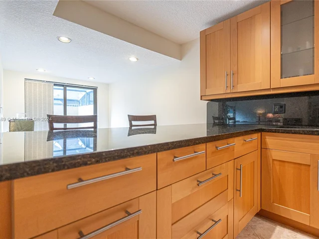 8725 Cleary Blvd # 8725, Plantation FL 33324