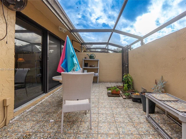 8725 Cleary Blvd # 8725, Plantation FL 33324