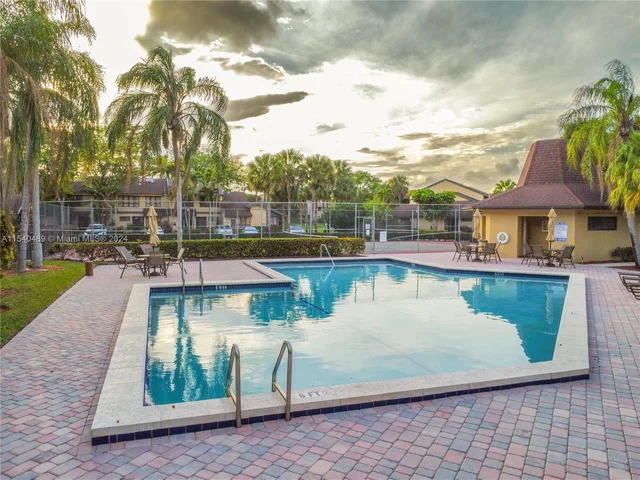 8725 Cleary Blvd # 8725, Plantation FL 33324