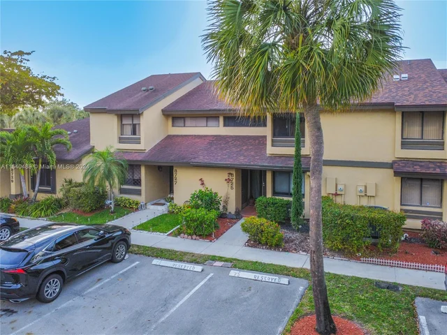 8725 Cleary Blvd # 8725, Plantation FL 33324