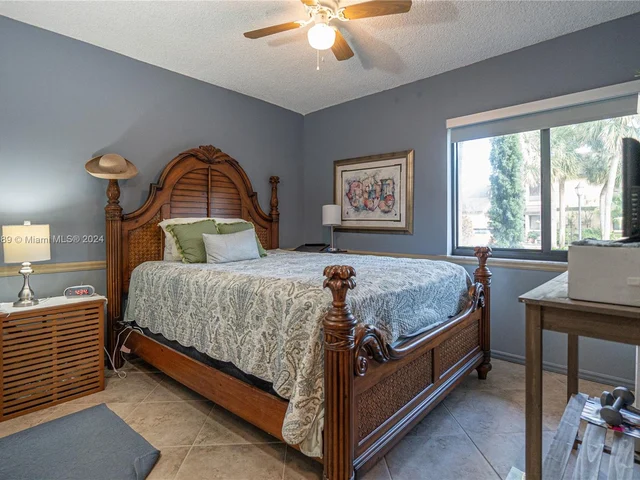 8725 Cleary Blvd # 8725, Plantation FL 33324