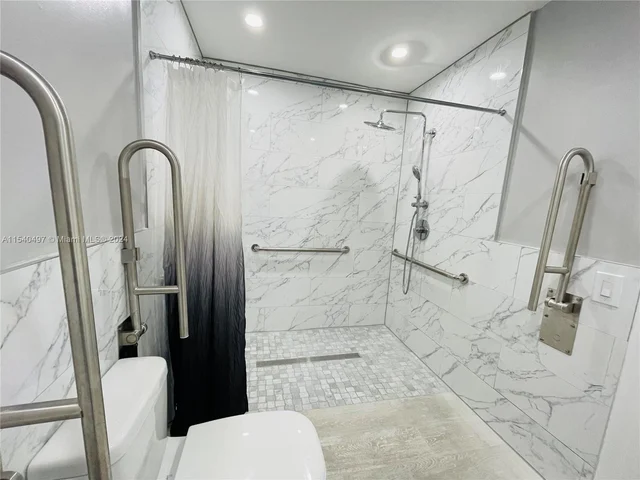 9350 SW 52nd Ter, Miami FL 33165