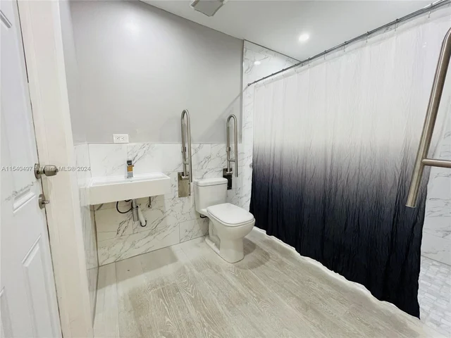 9350 SW 52nd Ter, Miami FL 33165