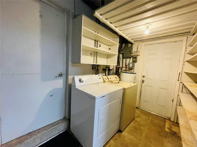 9350 SW 52nd Ter, Miami FL 33165