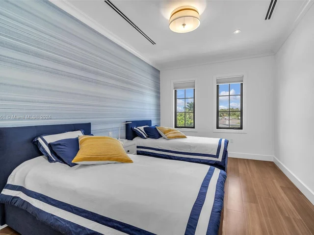 1100 NE 180th Ter, North Miami Beach FL 33162