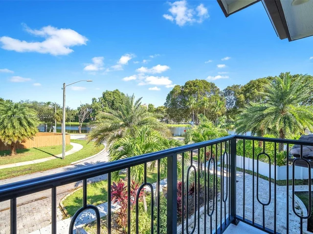 1100 NE 180th Ter, North Miami Beach FL 33162