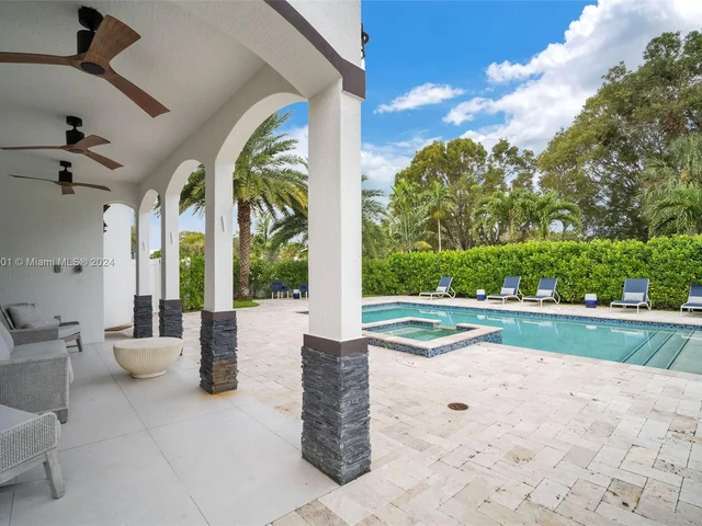 1100 NE 180th Ter, North Miami Beach FL 33162