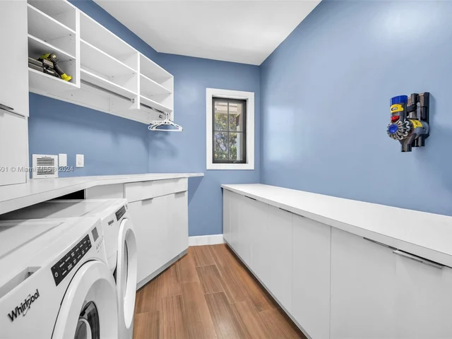 1100 NE 180th Ter, North Miami Beach FL 33162