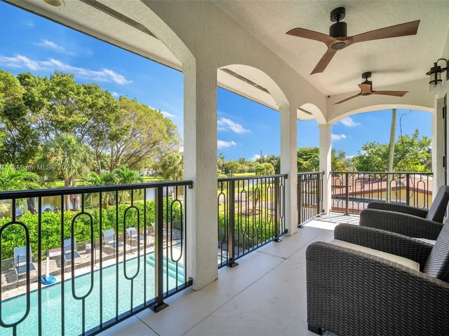 1100 NE 180th Ter, North Miami Beach FL 33162