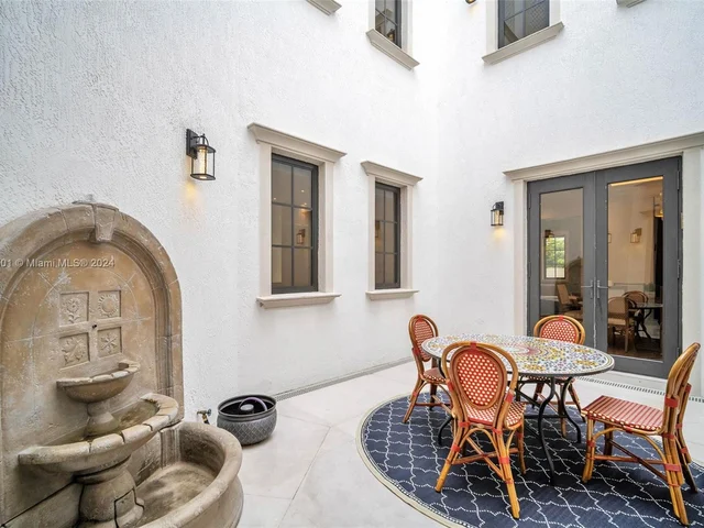 1100 NE 180th Ter, North Miami Beach FL 33162