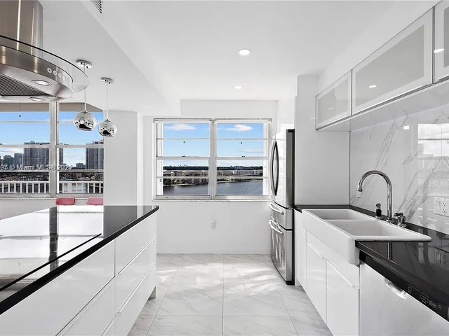 2801 NE 183rd St # 1016W, Aventura FL 33160