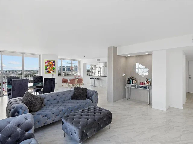 2801 NE 183rd St # 1016W, Aventura FL 33160