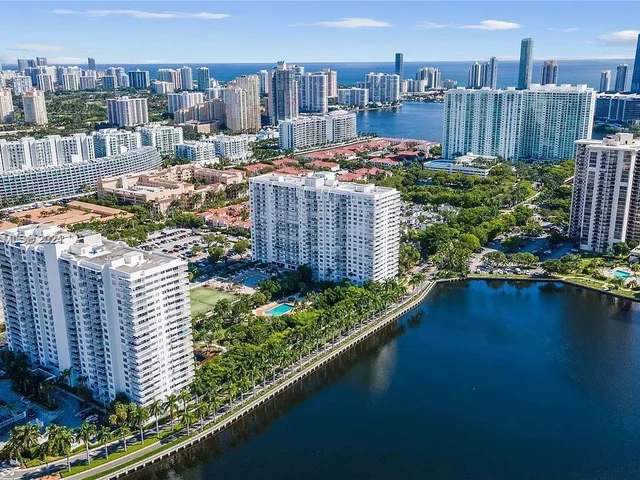 2801 NE 183rd St # 1016W, Aventura FL 33160