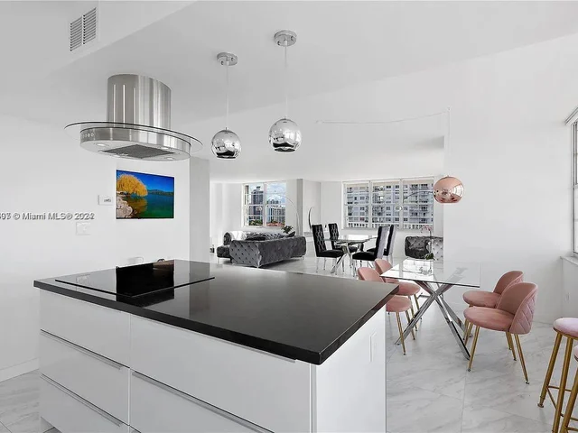 2801 NE 183rd St # 1016W, Aventura FL 33160