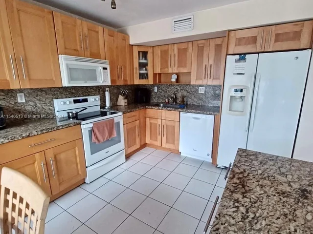 2554 SW 122nd Ct, Miami FL 33175