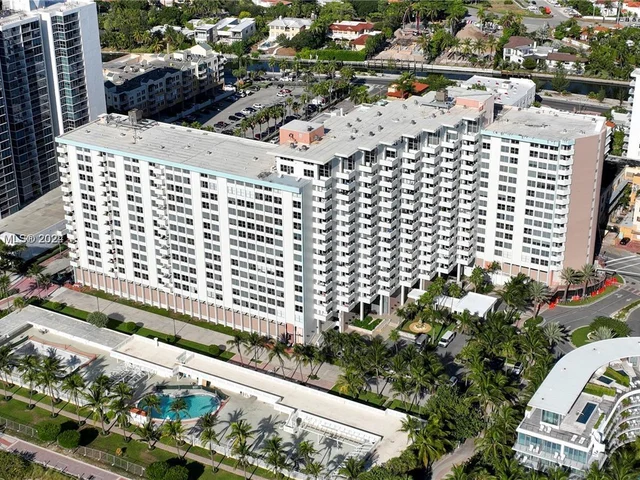 2899 Collins Ave # 1638, Miami Beach FL 33140