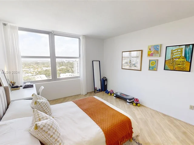 2899 Collins Ave # 1638, Miami Beach FL 33140