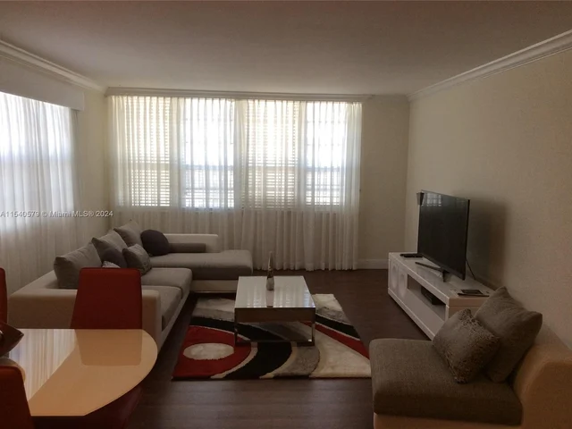 100 Lincoln Rd # 1214B, Miami Beach FL 33139