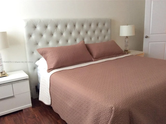 100 Lincoln Rd # 1214B, Miami Beach FL 33139