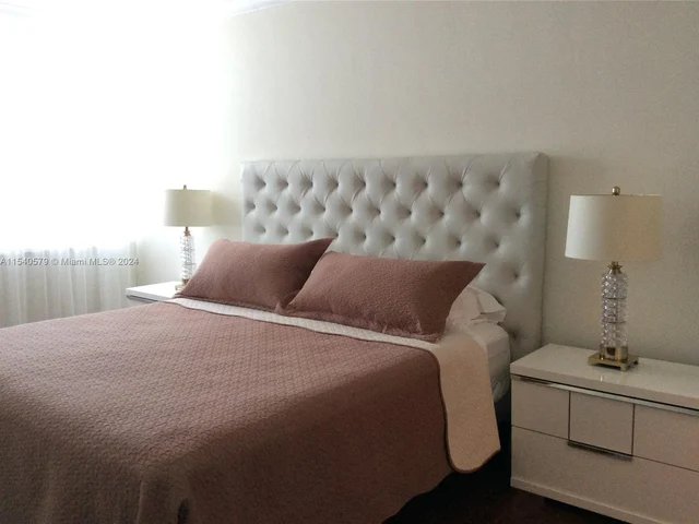 100 Lincoln Rd # 1214B, Miami Beach FL 33139