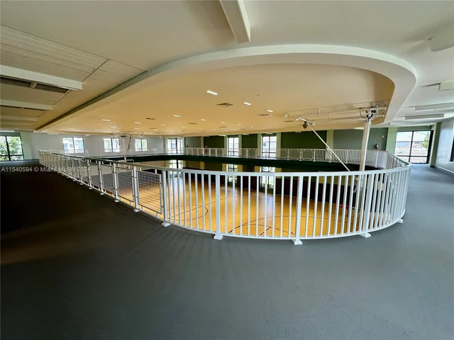 4963 NW 83rd Path, Doral FL 33166