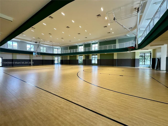 4963 NW 83rd Path, Doral FL 33166